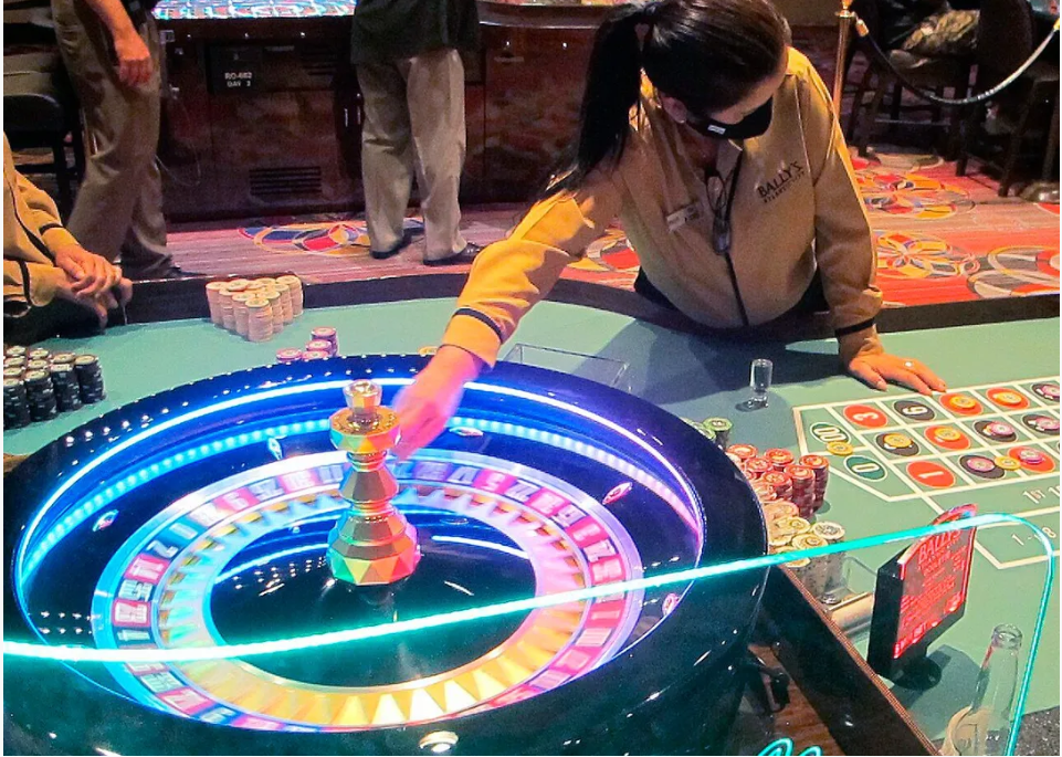 如何玩輪盤：策略、賠率和選擇號碼｜淘金娛樂城